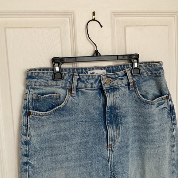 Zara High Waisted Straight Leg Jeans (US 8) - Picture 2 of 4